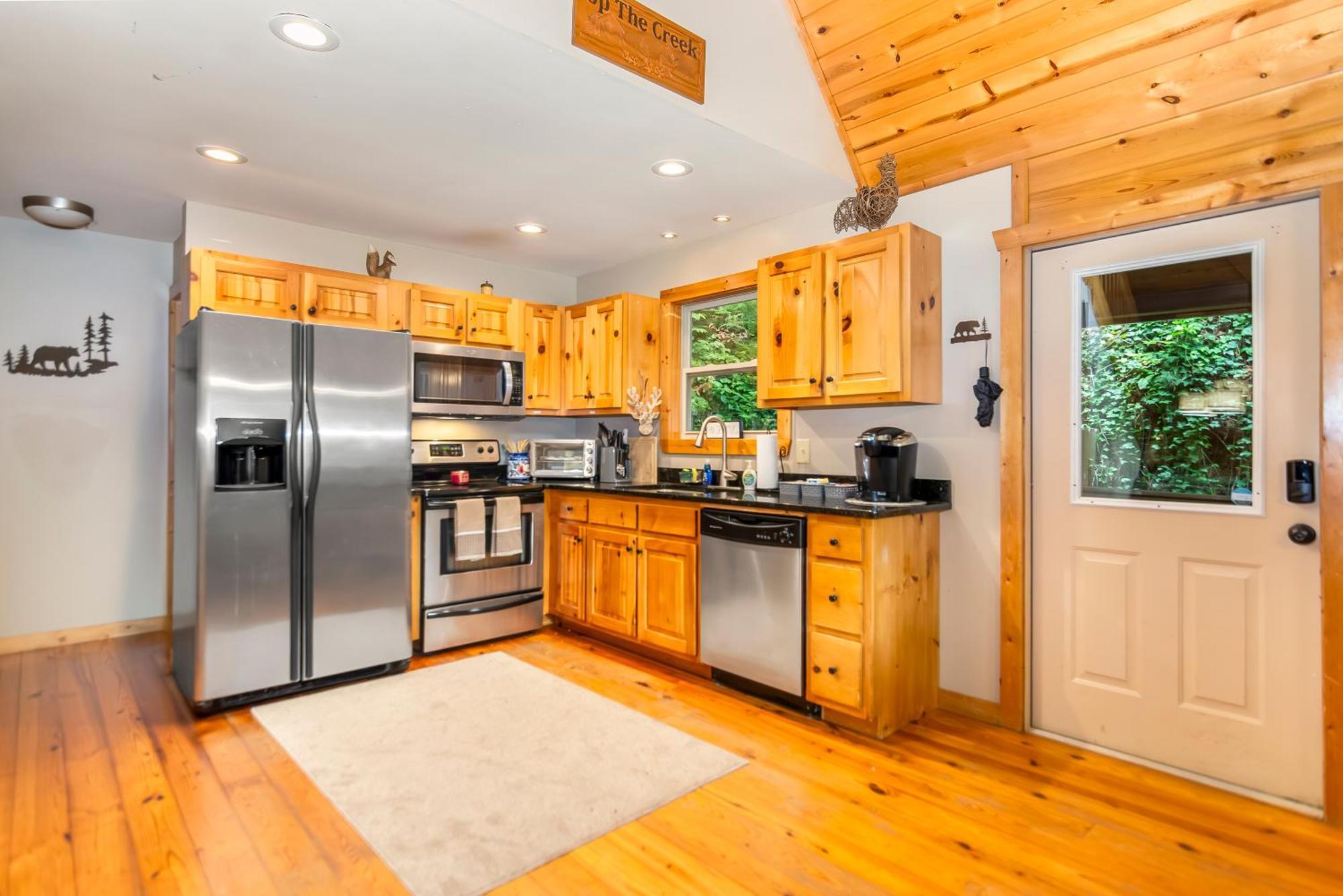 Amazing Creek View Cabin W/ Hot Tub, Firepit & Pool Table Ellijay Zewnętrze zdjęcie
